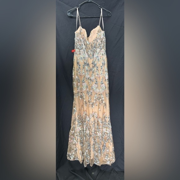 MAC DUGGAL 79313 NWT Embroidered Spaghetti Strap Trumpet Gown - Picture 6 of 15